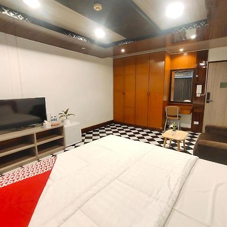ホテル Oyo 75446 Travis Inthamara 49 バンコク都 エクステリア 写真